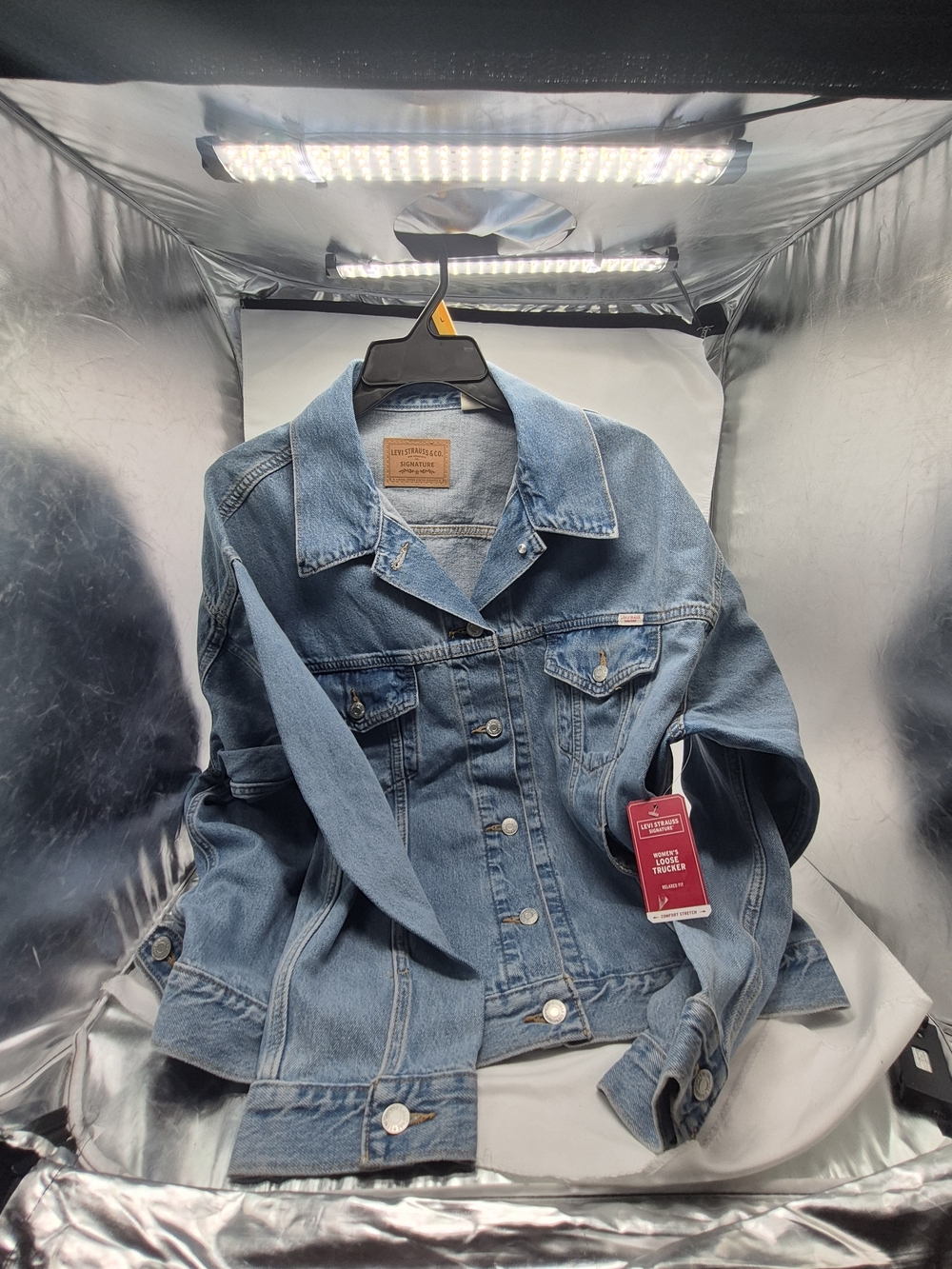 Levi's Women's Blue Denim Jacket - Classic Trucker Style